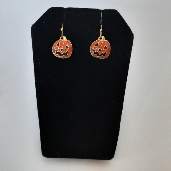 Halloween Costumes Jewelry - Six Creepy & Spooky Enamel Post & Dangle Earrings - Picture 2 of 16
